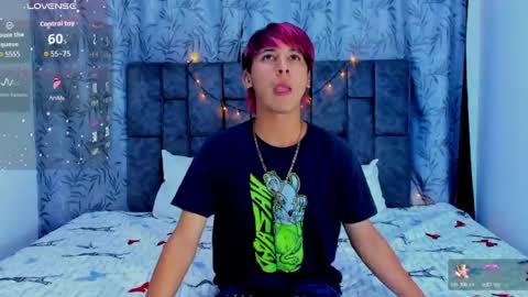 ithan_kingtwin online show from August 5, 7:19 pm