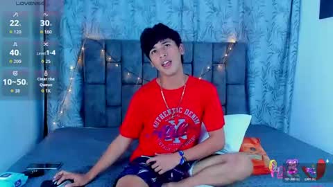 ithan_kingtwin online show from June 11, 11:36 pm