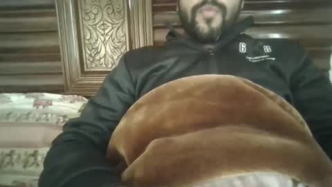 Snapshot of its_me_2323 chatting on February 13, 4:54 am its_me_2323 online show from February 13, 4:54 am