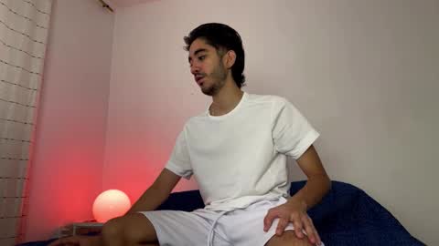 itsmartin_ online show from February 15, 3:53 pm