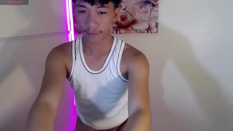 Snapshot of itsme_cxhennn chatting on October 20, 8:57 pm itsme_cxhennn online show from October 20, 8:57 pm