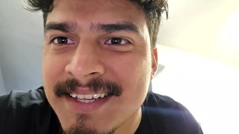 itswhatever1234 online show from April 6, 7:25 pm