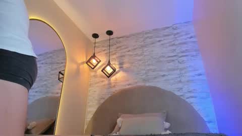 ITSWOLFINE online show from February 2, 7:33 pm