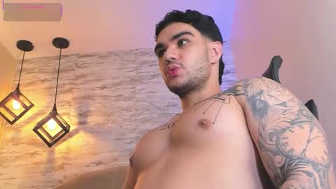 ITSWOLFINE online show from February 9, 8:35 pm