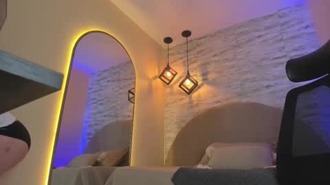 ITSWOLFINE online show from February 3, 7:30 pm