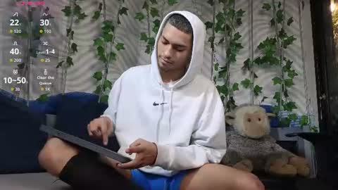 itszairen online show from June 11, 3:59 am