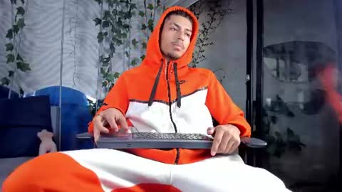 itszairen online show from June 27, 4:04 am