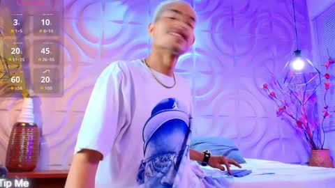 itszairen online show from May 3, 3:42 am