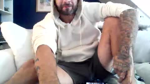 Snapshot of itzmeebaby chatting on October 23, 5:38 pm Itzmeebabyy online show from October 23, 5:38 pm