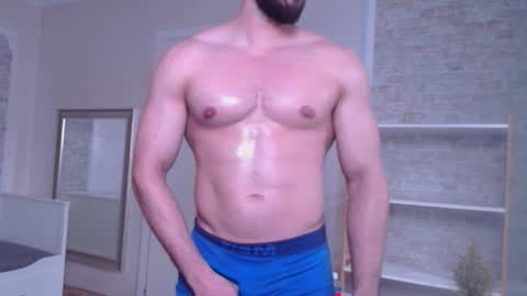 Snapshot of ivanhydee chatting on October 9, 7:02 am IvanHydee online show from October 9, 7:02 am