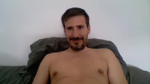 Snapshot of iyoperro chatting on October 4, 11:37 am Casandro online show from October 4, 11:37 am