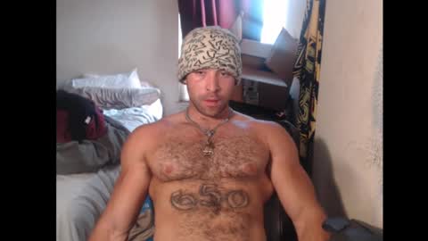 Snapshot of izak144 chatting on September 10, 9:24 pm izak144 online show from September 10, 9:24 pm