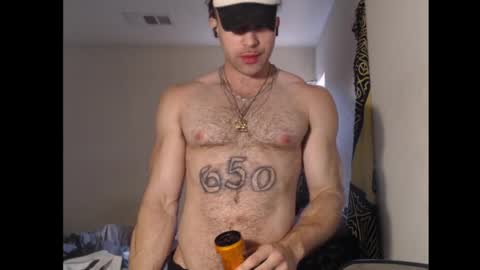Snapshot of izak144 chatting on December 23, 8:47 pm izak144 online show from December 23, 8:47 pm