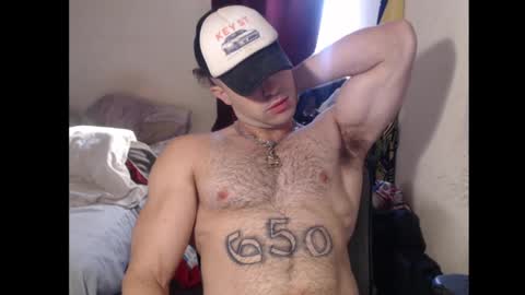 Snapshot of izak144 chatting on December 14, 5:36 pm izak144 online show from December 14, 5:36 pm