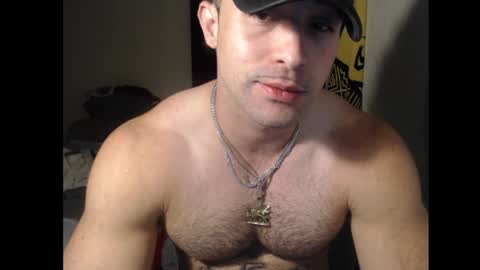 Snapshot of izak144 chatting on December 12, 2:26 am izak144 online show from December 12, 2:26 am