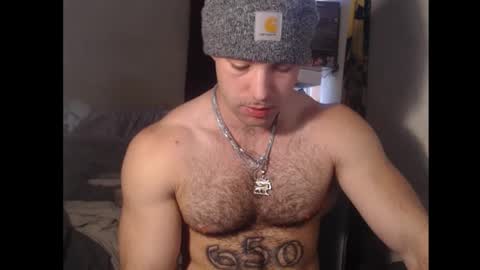 Snapshot of izak144 chatting on February 13, 8:03 pm izak144 online show from February 13, 8:03 pm