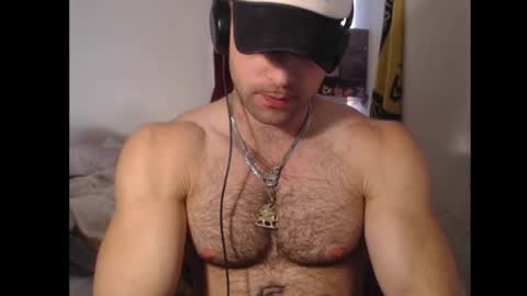Snapshot of izak144 chatting on January 8, 6:52 pm izak144 online show from January 8, 6:52 pm
