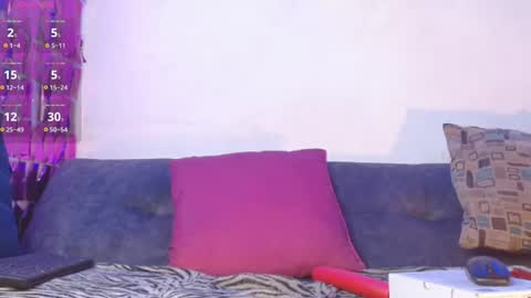 Snapshot of izan_02 chatting on October 6, 9:47 am izan online show from October 6, 9:47 am
