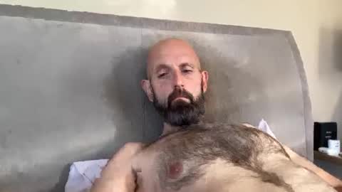 izzysboytoy1 online show from April 29, 7:13 am