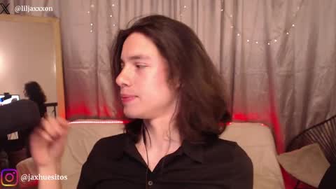 Hey im Jaxxxon check my info     online show from May 19, 12:33 pm