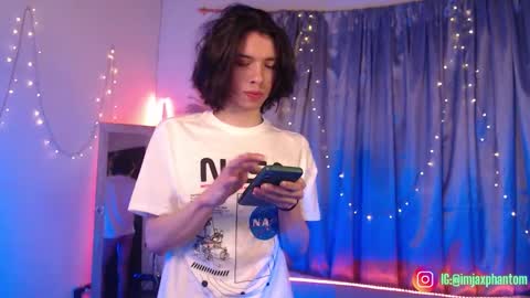 Snapshot of j_a_x_x_x_o_n chatting on October 9, 8:19 am Hey im Jaxxxon check my info online show from October 9, 8:19 am