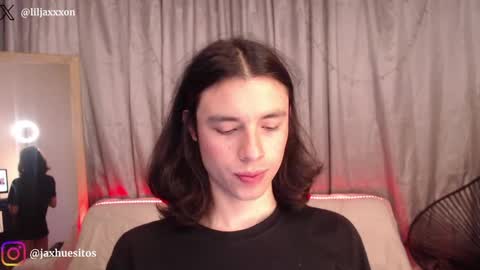 Hey im Jaxxxon check my info     online show from May 14, 12:58 pm