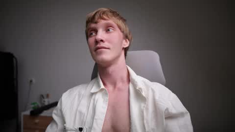 Danny online show from April 26, 9:22 pm