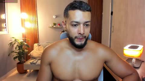 Calix  Independient model Insta and twt Calixsnake online show from May 13, 12:41 am