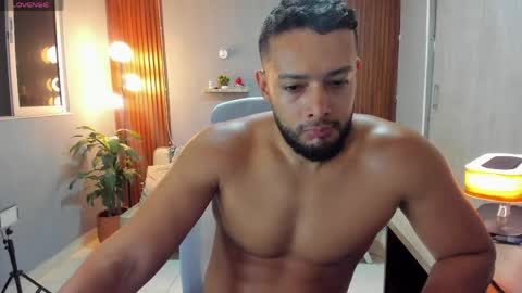 Calix  Independient model Insta and twt Calixsnake online show from May 12, 12:30 am
