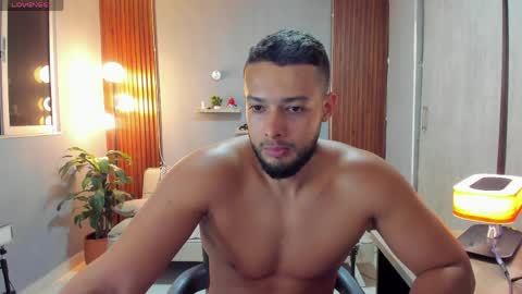 Calix  Independient model Insta and twt Calixsnake online show from May 9, 2:01 am