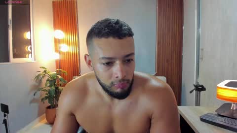 Calix  Independient model Insta and twt Calixsnake online show from May 5, 11:49 pm