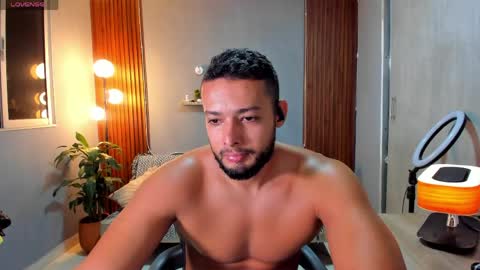 Calix  Independient model Insta and twt Calixsnake online show from April 25, 11:35 pm