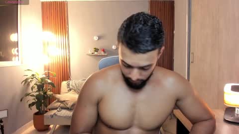 Calix  Independient model Insta and twt Calixsnake online show from May 20, 11:55 pm