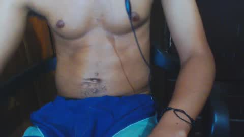 Snapshot of j_castello chatting on December 4, 2:59 pm J online show from December 4, 2:59 pm