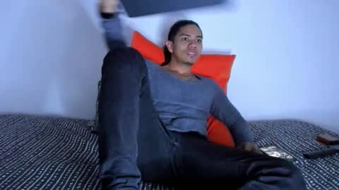 i am juan musiry independent model  online show from January 17, 6:27 am