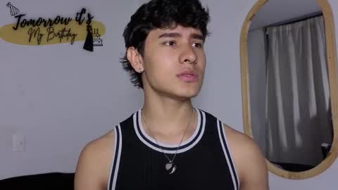 Noah online show from March 25, 11:31 pm