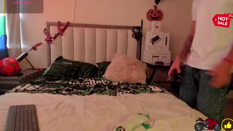 Snapshot of jack_castell chatting on October 14, 11:17 am JACK CASTELL online show from October 14, 11:17 am