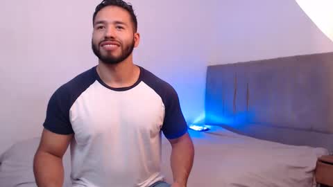 Snapshot of jack_master_muscle chatting on March 12, 5:17 pm jack and leah online show from March 12, 5:17 pm