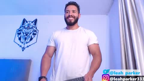 Snapshot of jack_master_muscle chatting on September 26, 7:33 pm jack and leah online show from September 26, 7:33 pm