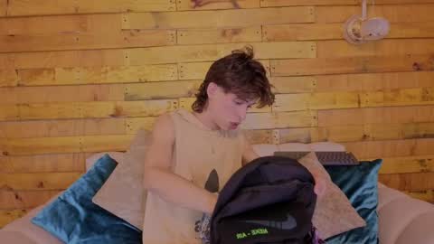 Jack Shane online show from April 14, 2:22 am