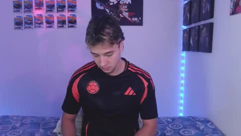 J online show from November 21, 7:18 am