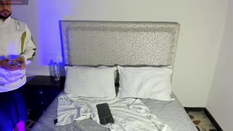 Snapshot of jackblanco_ chatting on February 18, 3:21 am Jack White online show from February 18, 3:21 am