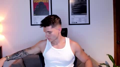 Snapshot of jackboy_2000 chatting on October 13, 10:32 am Jack J online show from October 13, 10:32 am