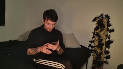 Snapshot of jackdesfeux chatting on October 9, 7:02 am Jack online show from October 9, 7:02 am