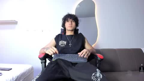 Jackes Taylor online show from March 26, 5:44 am