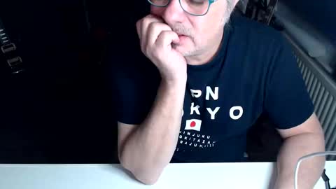 Jack independent model  online show from April 30, 8:57 pm