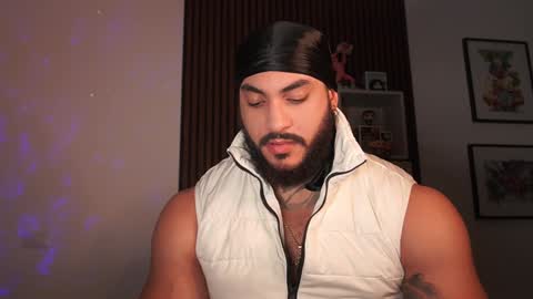 Snapshot of jackson__cottonwood chatting on December 12, 11:58 pm JC online show from December 12, 11:58 pm