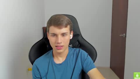 Snapshot of jackson_millers chatting on March 1, 1:32 am Jack online show from March 1, 1:32 am