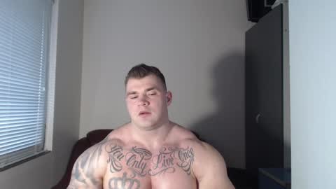 Snapshot of jackyhuge chatting on January 19, 9:22 am Jacky online show from January 19, 9:22 am
