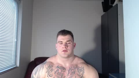 Snapshot of jackyhuge chatting on December 13, 10:41 am Jacky online show from December 13, 10:41 am